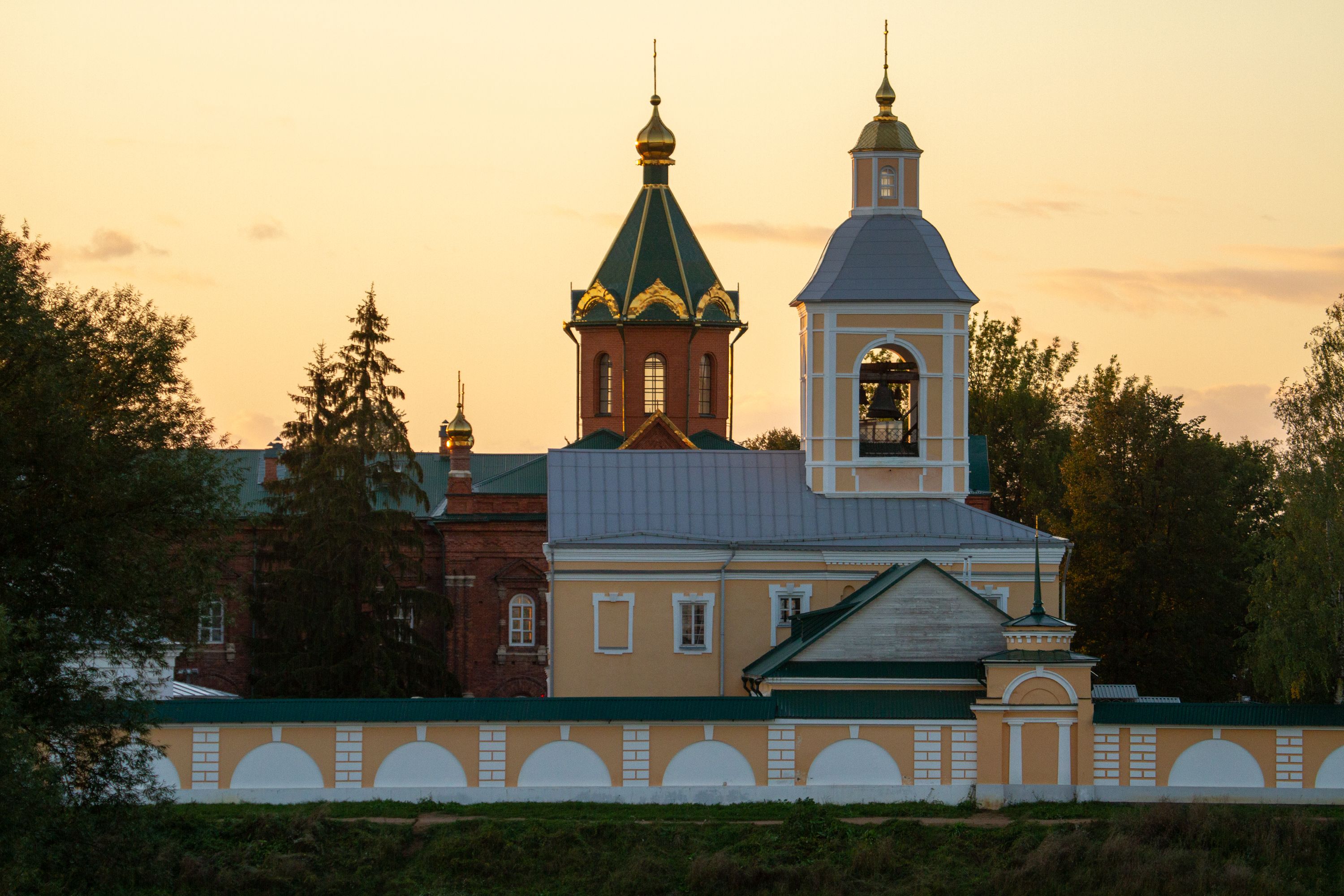 Свято-Духов Иаковлев Боровичский монастырь